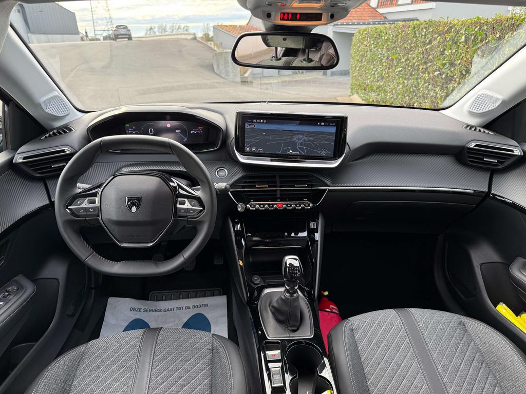 Peugeot 208 Allure 1.2i Benzine 100pk *360°camera /Carplay* Garage Planckaert