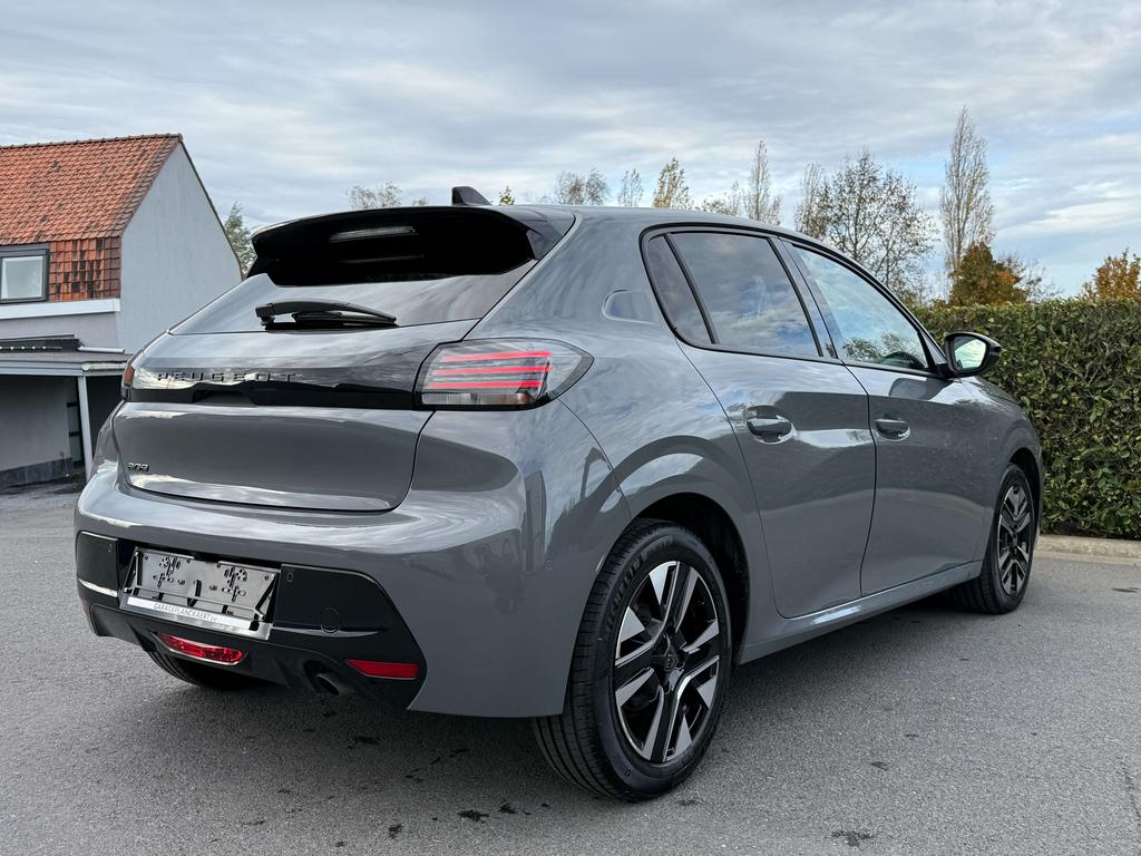 Peugeot 208 Allure 1.2i Benzine 100pk *360°camera /Carplay* Garage Planckaert