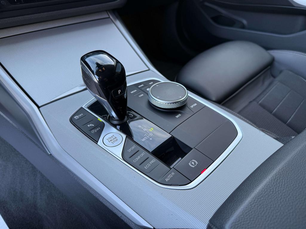 BMW 318 iA Touring Pdc/Carplay/Sportzetels/Virtual cockpit Garage Planckaert