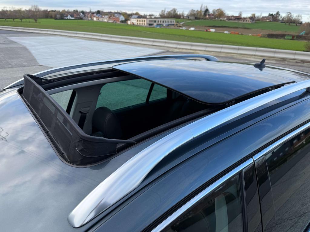 Skoda Superb Combi 2.0 TDI * Pano dak / leder / Pdc * Garage Planckaert