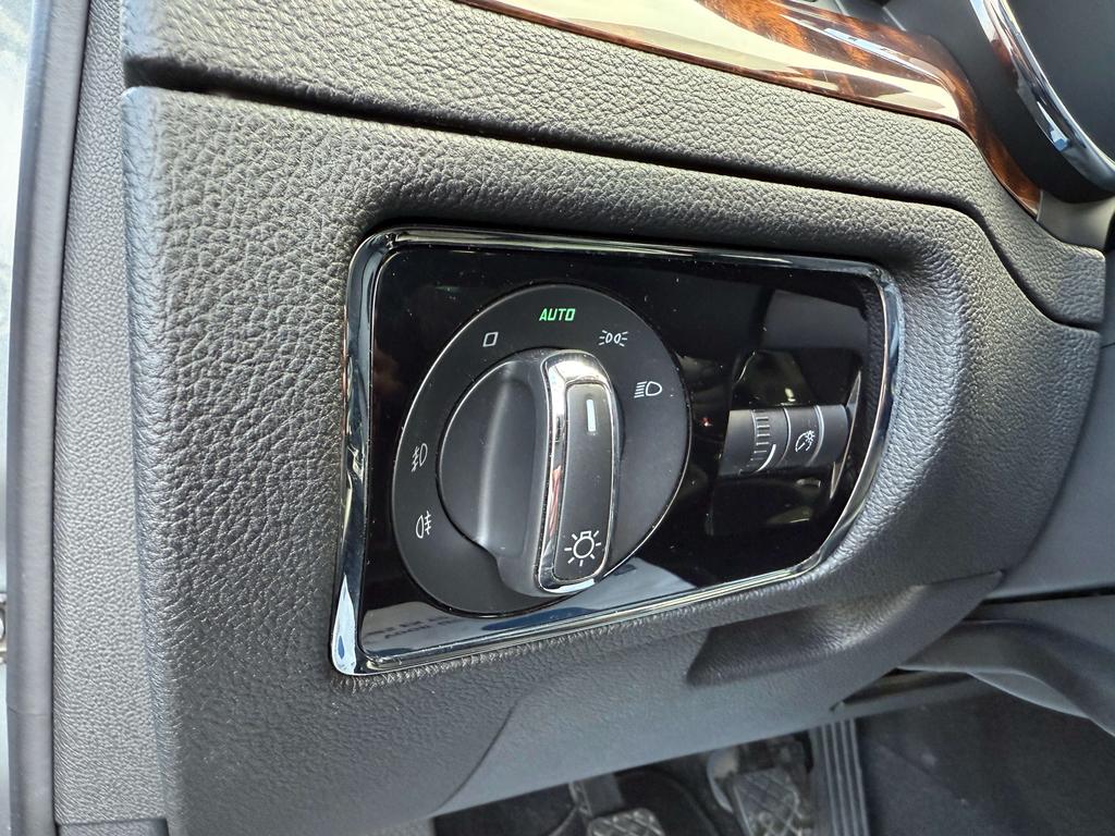 Skoda Superb Combi 2.0 TDI * Pano dak / leder / Pdc * Garage Planckaert