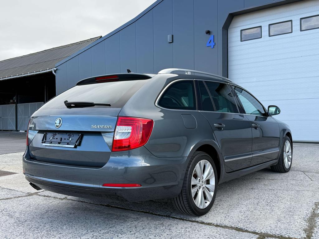 Skoda Superb Combi 2.0 TDI * Pano dak / leder / Pdc * Garage Planckaert