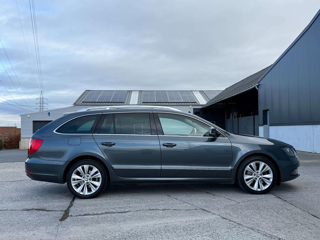 Skoda Superb Combi 2.0 TDI * Pano dak / leder / Pdc * Garage Planckaert