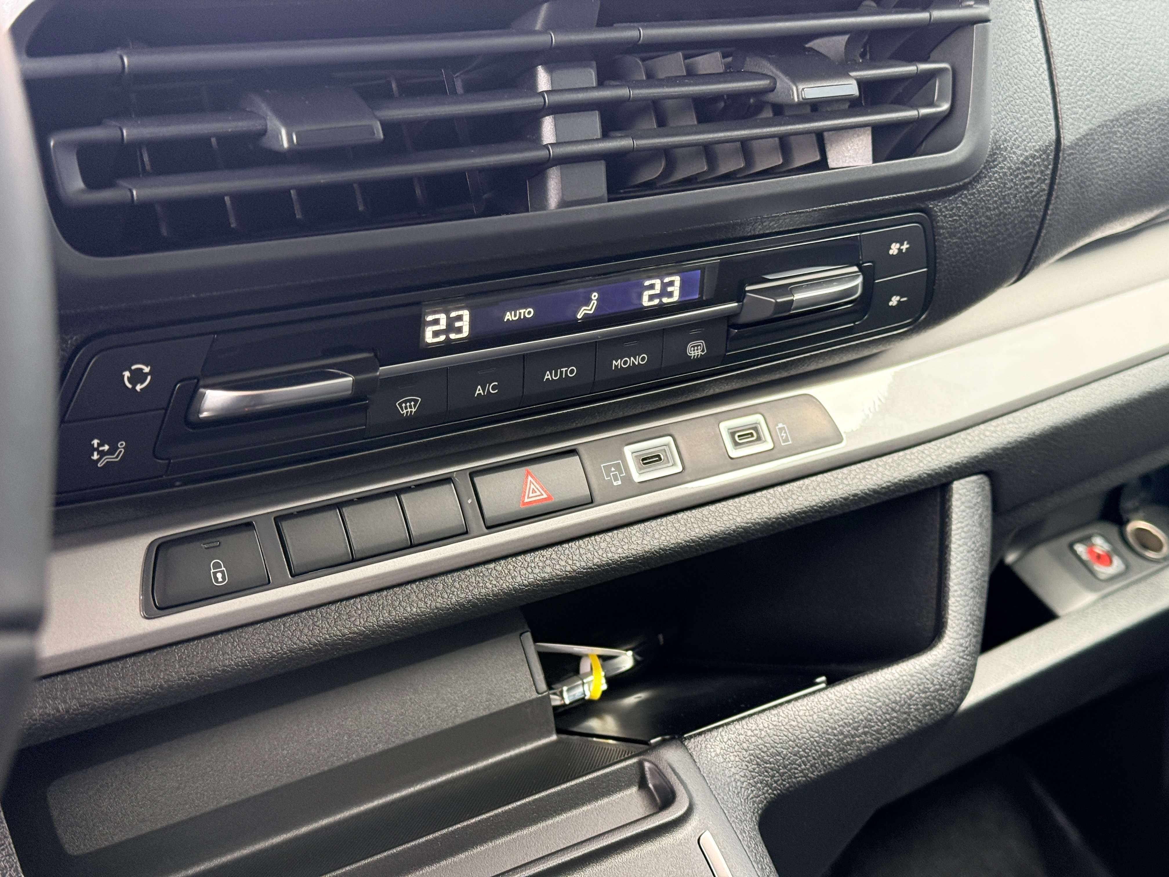 Citroen Jumpy 2.0 BlueHdi 180pk Automaat* Dubbele cabine / 6 Zit Garage Planckaert