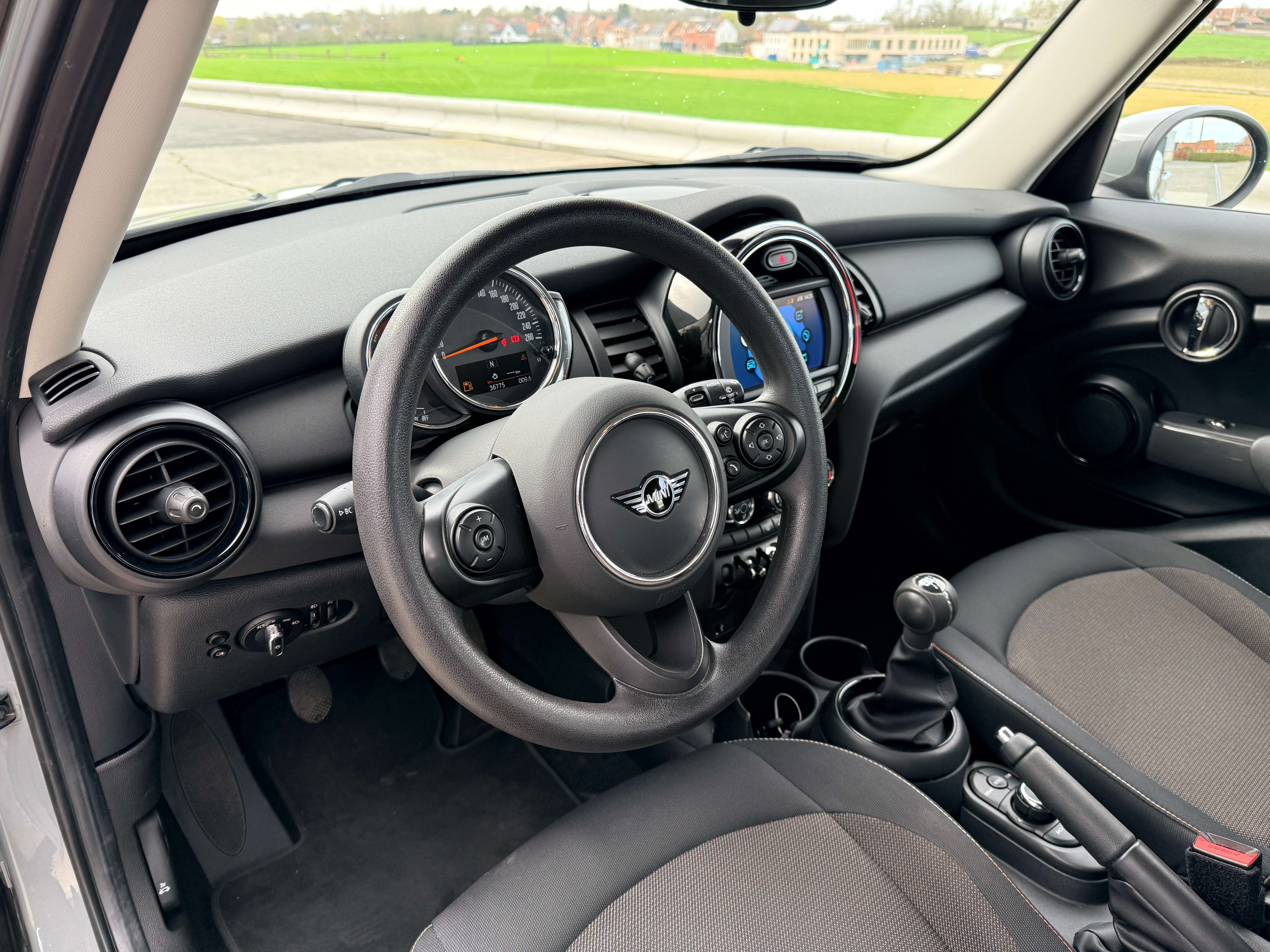 MINI One 1.5i Benzine 36.000km! * Moonwalk Grey * Garage Planckaert