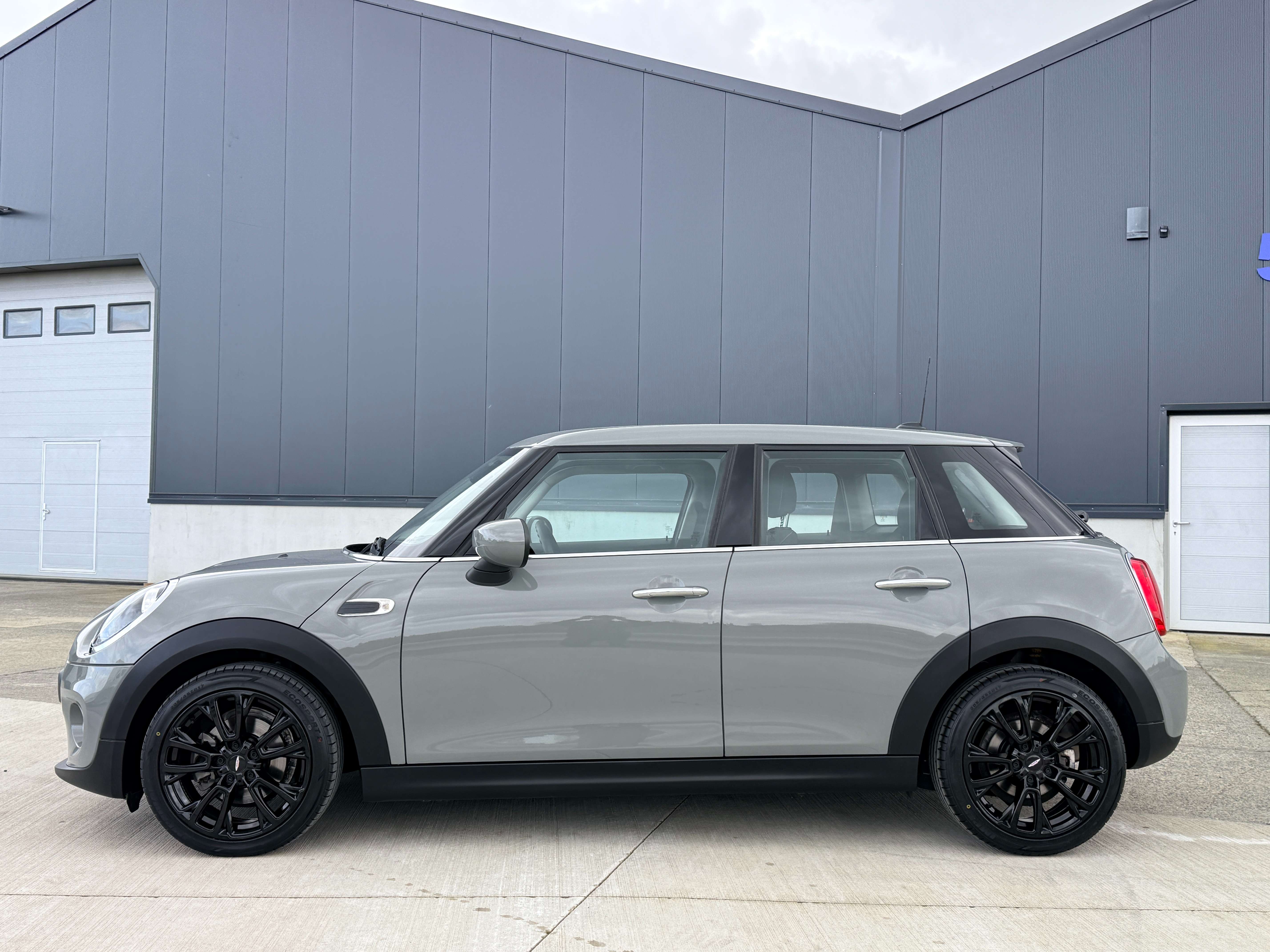 MINI One 1.5i Benzine 36.000km! * Moonwalk Grey * Garage Planckaert