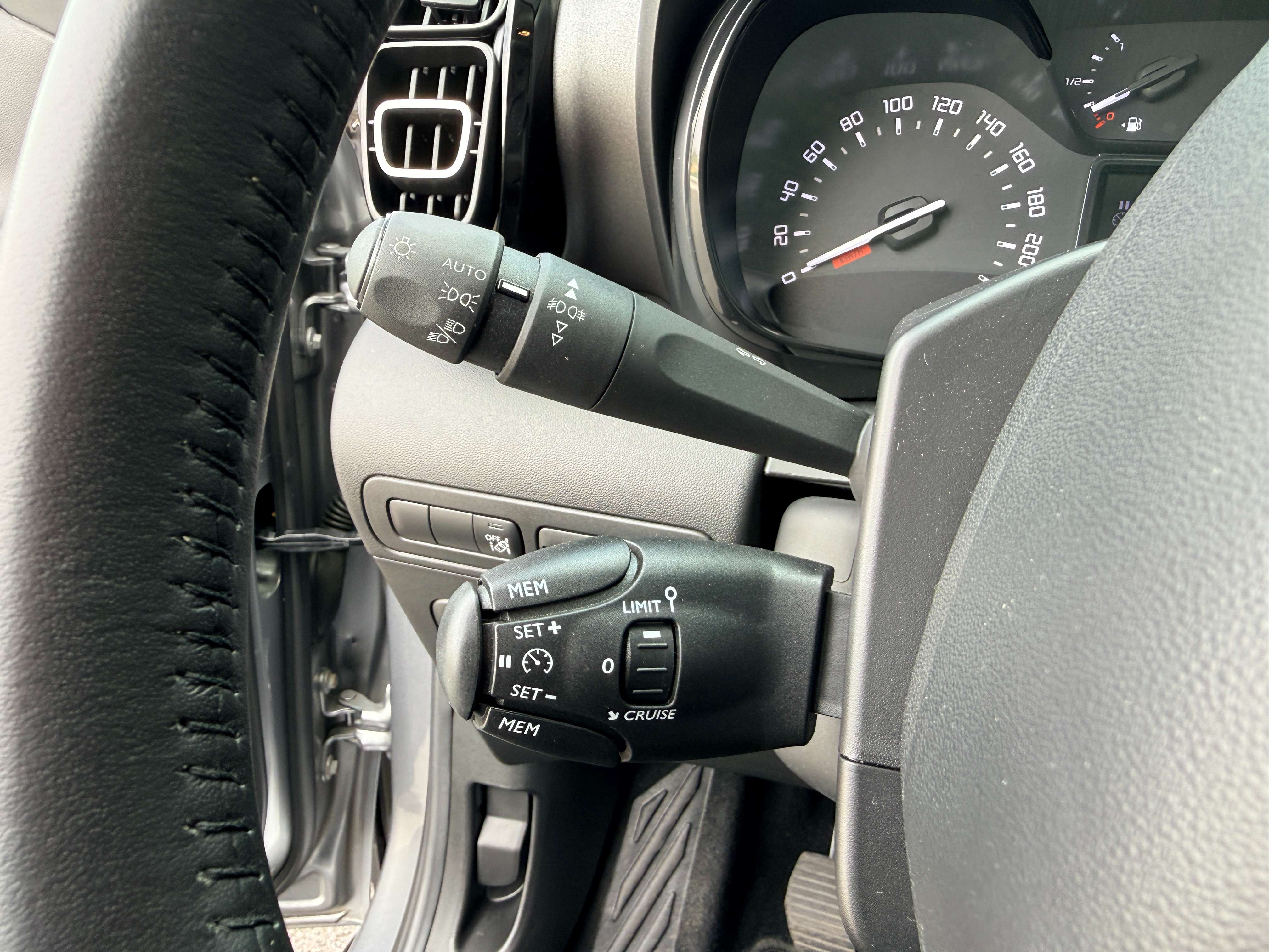 Citroen C3 Aircross 1.2i Benzine 110PK * GPS/ Camera / Carplay / 21.000km!* Garage Planckaert