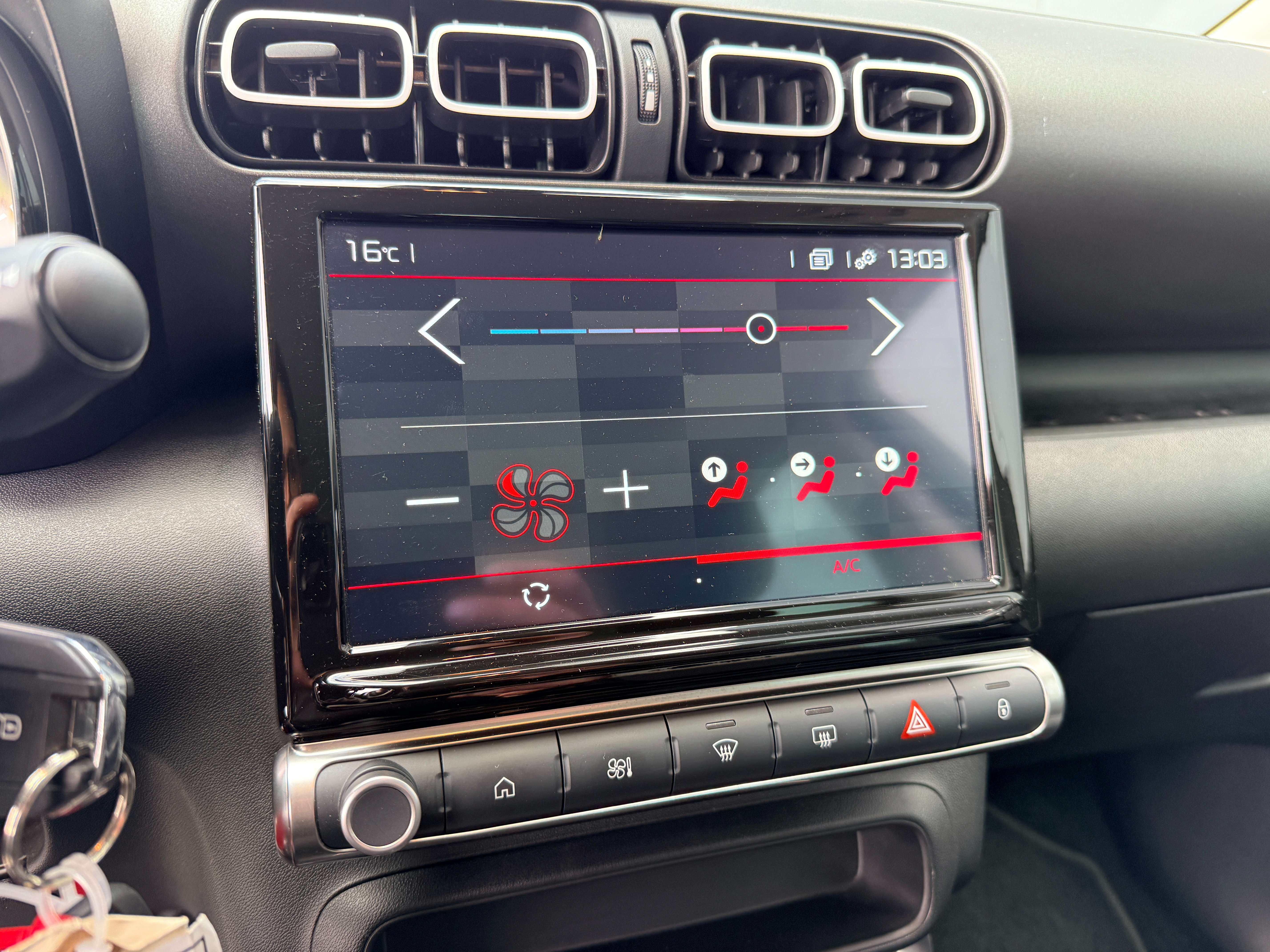 Citroen C3 Aircross 1.2i Benzine 110PK * GPS/ Camera / Carplay / 21.000km!* Garage Planckaert