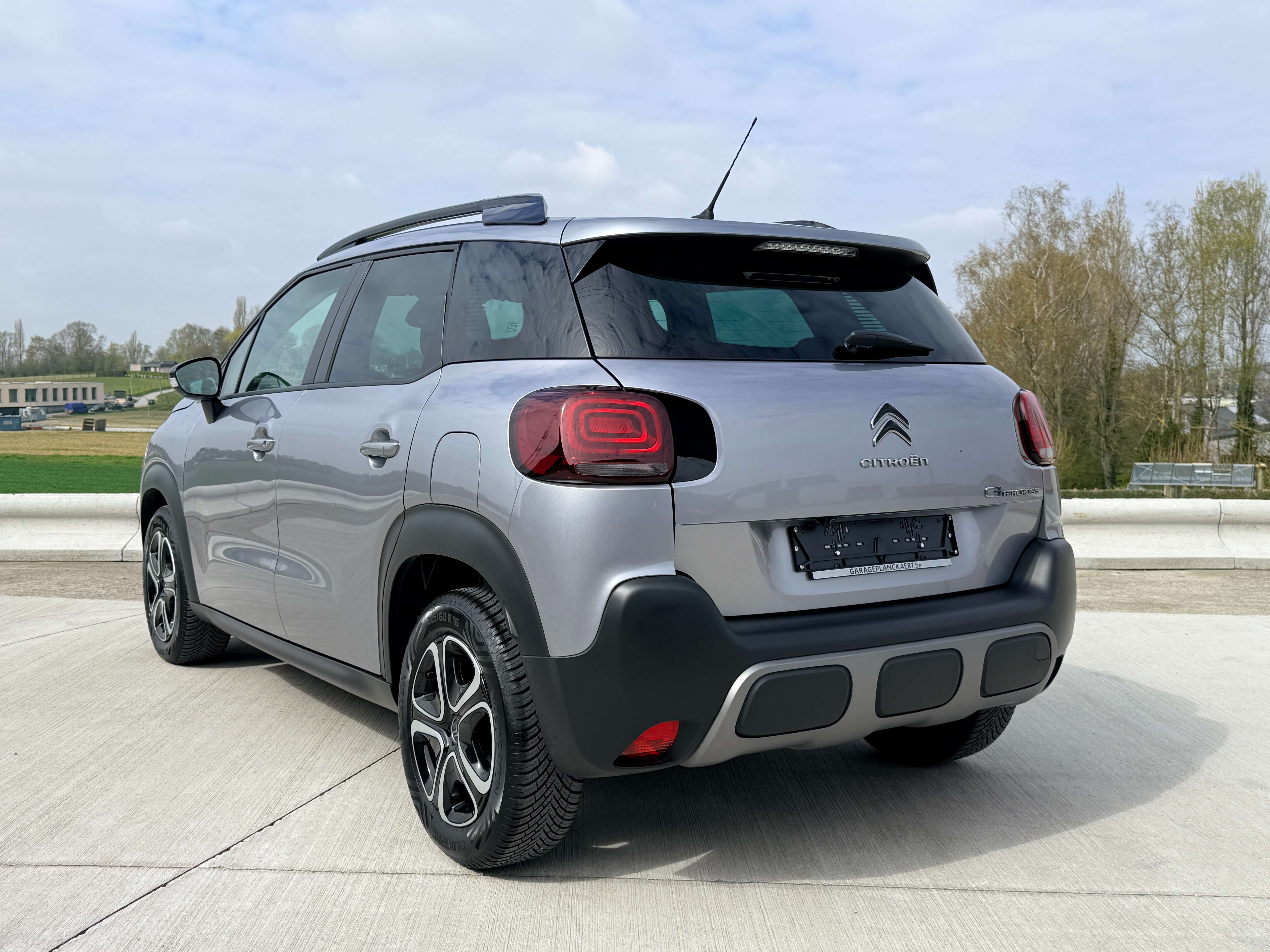Citroen C3 Aircross 1.2i Benzine 110PK * GPS/ Camera / Carplay / 21.000km!* Garage Planckaert