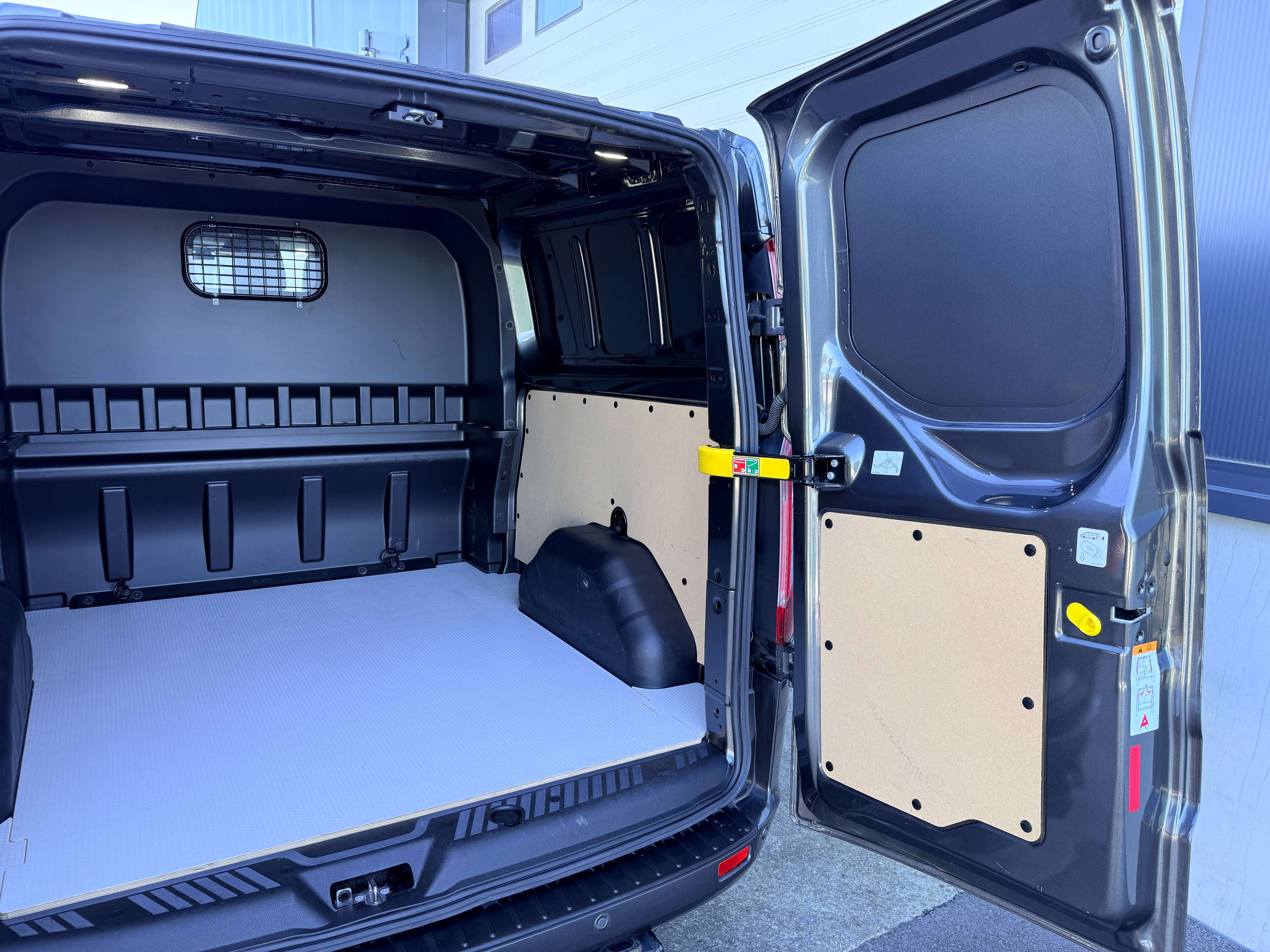 Ford Transit Custom 2.0 TDCi 170pk L2H1 Limited Multi use *5 zitplaatsen / Dubbele cabine / Topstaat* Garage Planckaert
