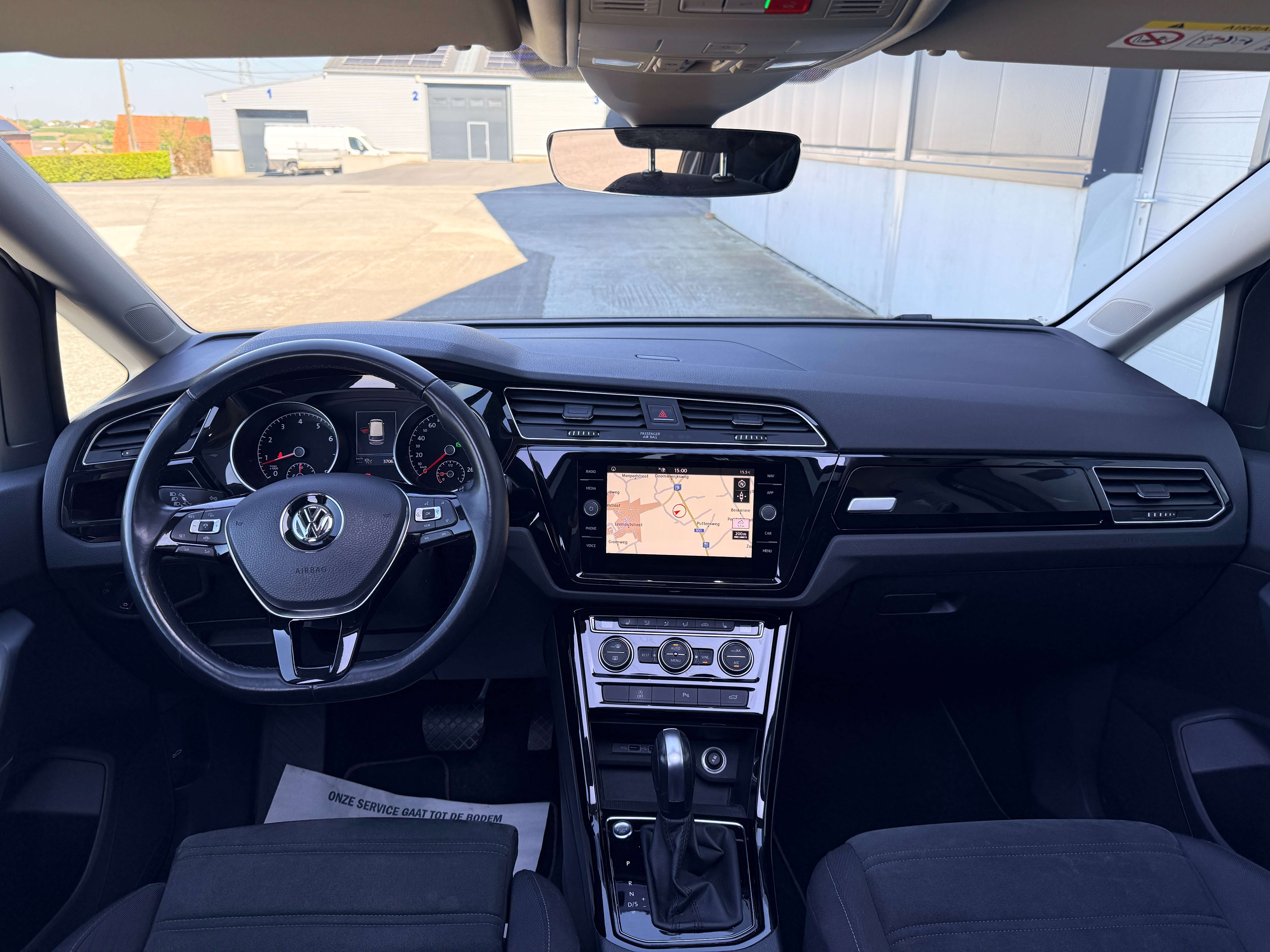 Volkswagen Touran 1.5 TSI Highline DSG 150pk *Automaat/Carplay/PDC/Panoramisch dak* Garage Planckaert