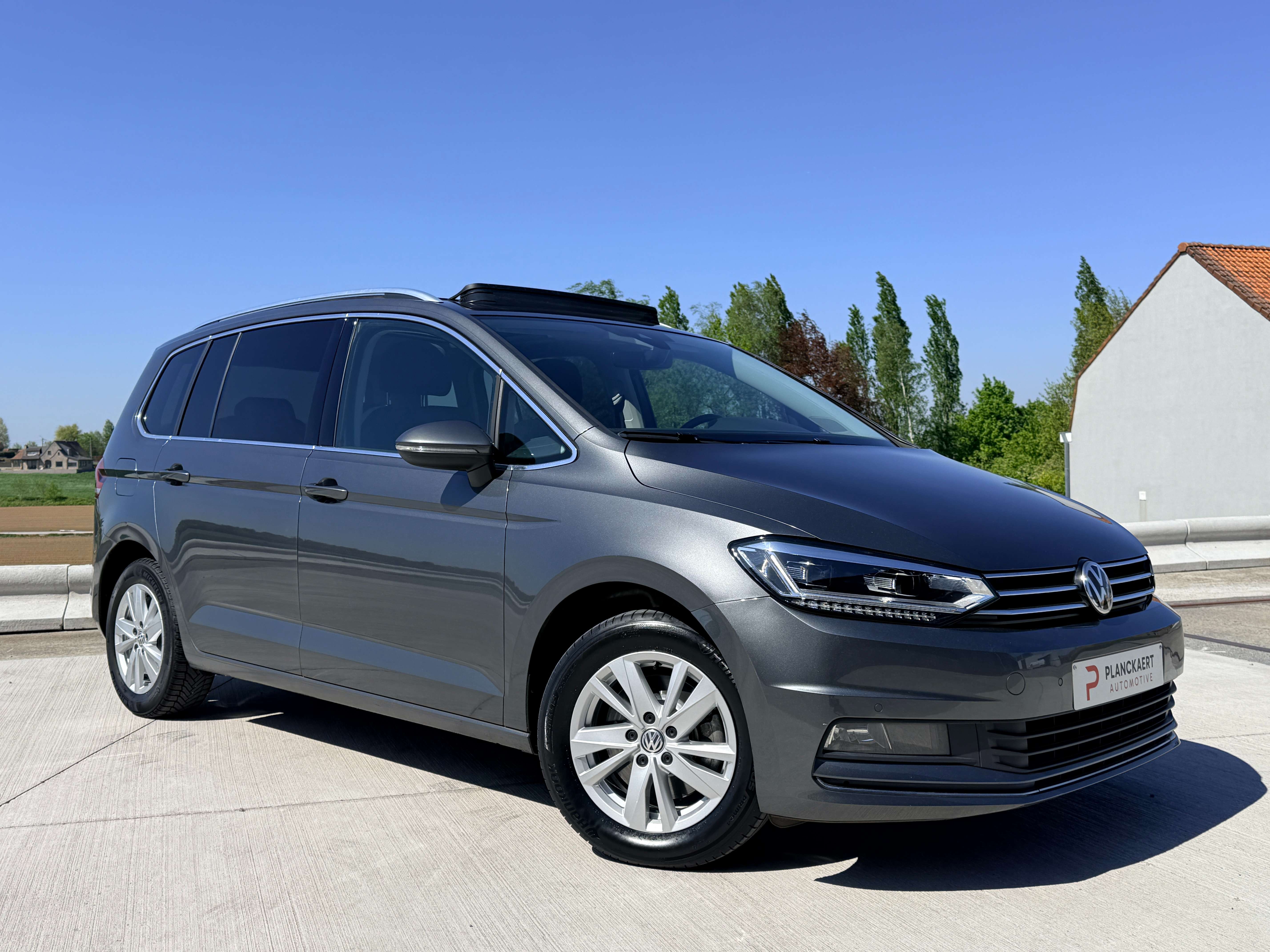 Volkswagen Touran 1.5 TSI Highline DSG 150pk *Automaat/Carplay/PDC/Panoramisch dak* Garage Planckaert