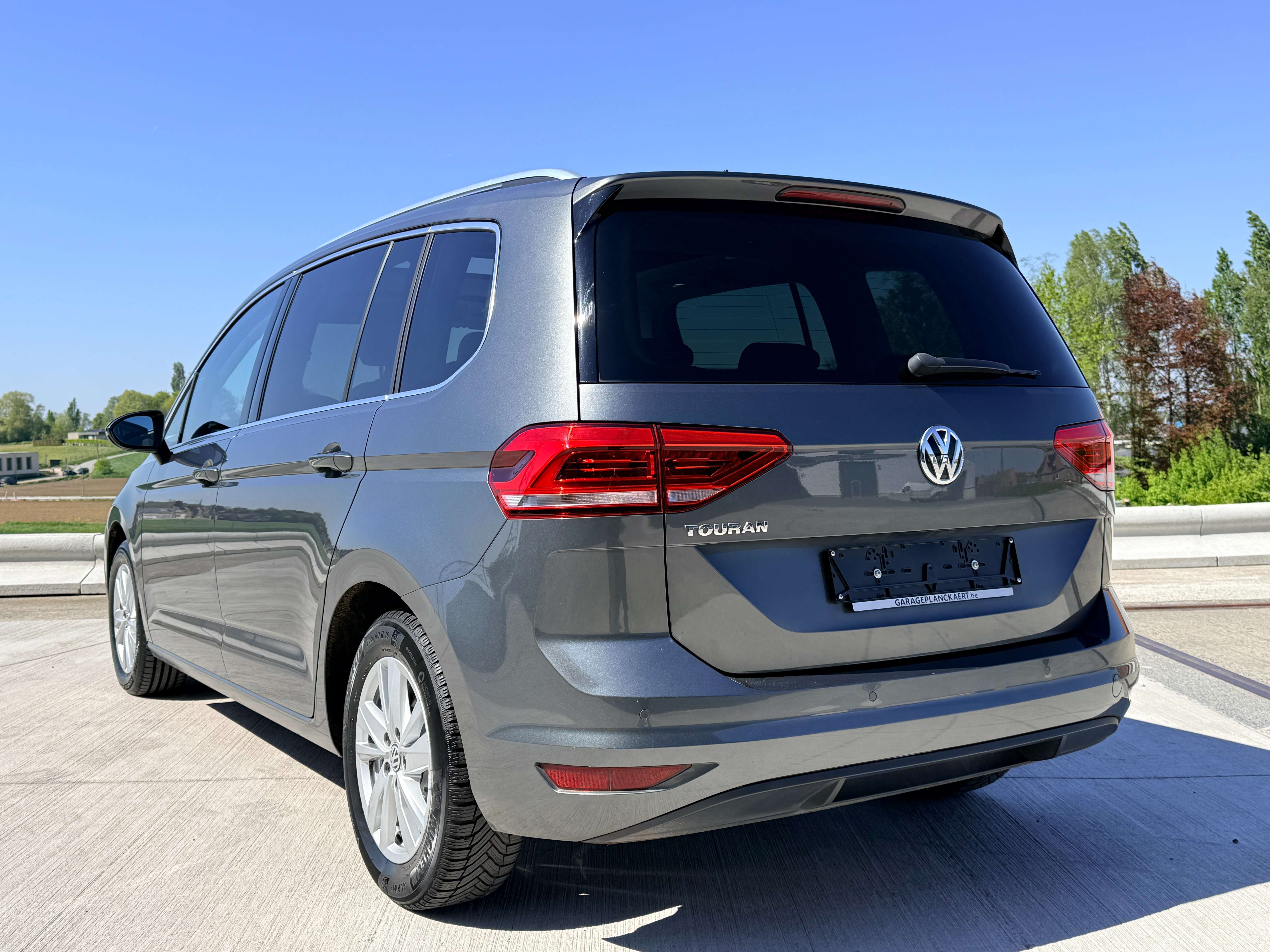 Volkswagen Touran 1.5 TSI Highline DSG 150pk *Automaat/Carplay/PDC/Panoramisch dak* Garage Planckaert