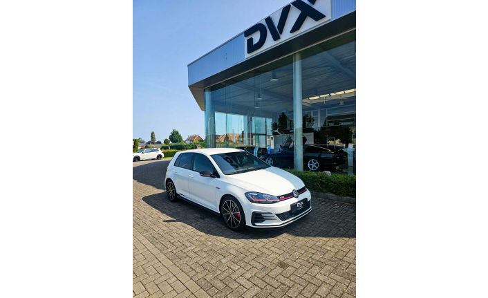 DVX Cars - Volkswagen Golf GTI