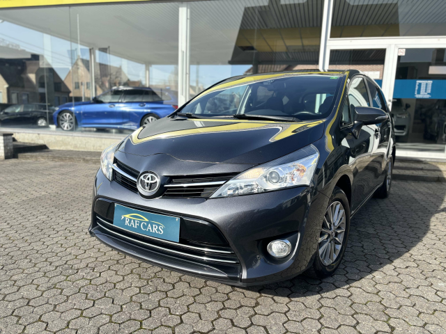 Raf Cars - Toyota Verso