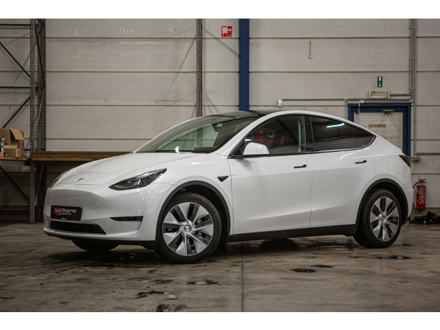 L-Cars - Tesla Model Y