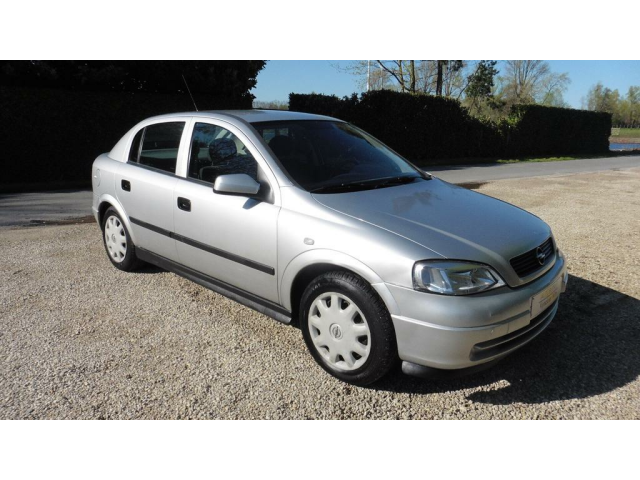 Autobedrijf Vynckier - Opel ASTRA