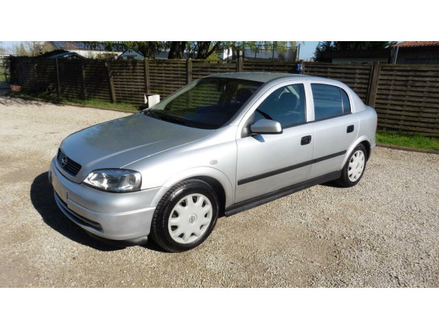 Autobedrijf Vynckier - Opel ASTRA