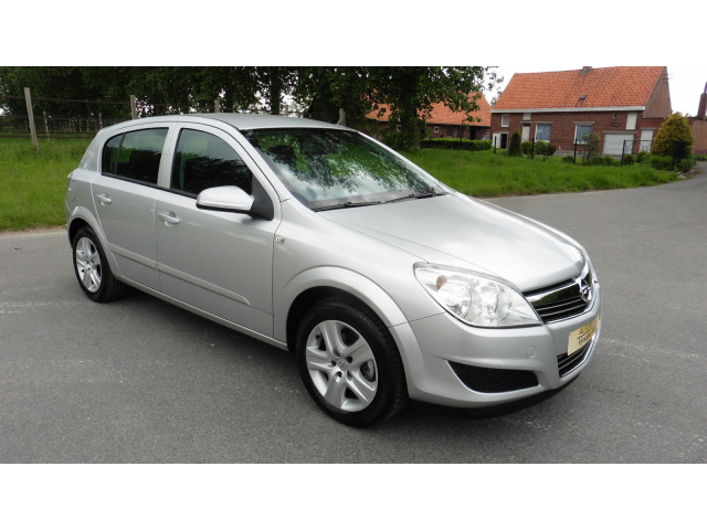 Autobedrijf Vynckier - Opel Astra