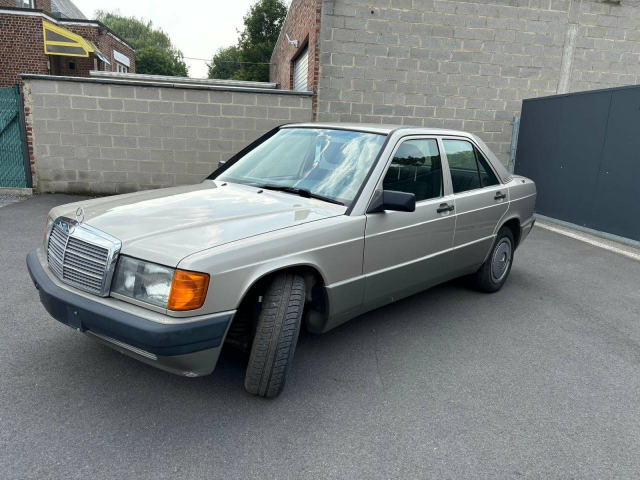 Ninove auto - Mercedes-Benz 190