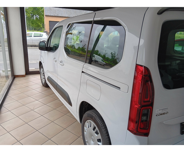 Opel Combo Life Edition 1.2 110 pk 2 schuifdeuren 432 km demo Garage Van Wassenhove