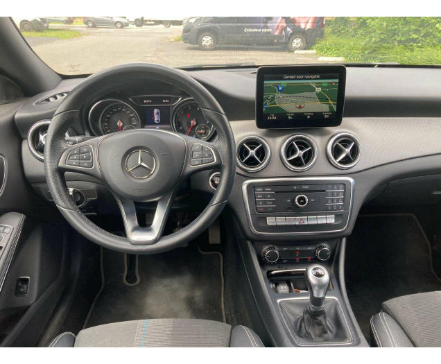 Mercedes-Benz CLA 180 BE Edition Garage Van Wassenhove