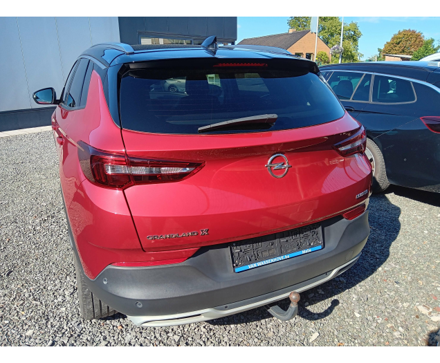 Opel Grandland X 1.2 Turbo Innovation 130 pk manueel **OVERNAME** Garage Van Wassenhove