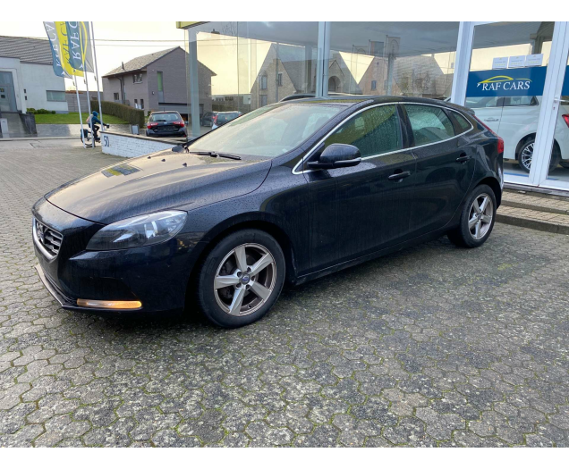 Volvo V40 D2 Kinetic Raf Cars