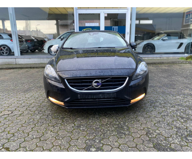 Volvo V40 D2 Kinetic Raf Cars