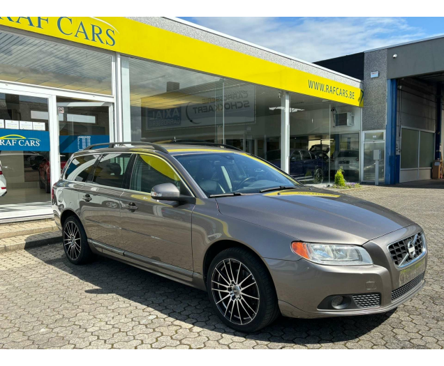 Volvo V70 2.0D Raf Cars
