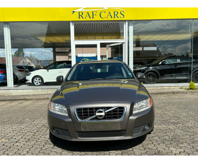 Volvo V70 2.0D Raf Cars