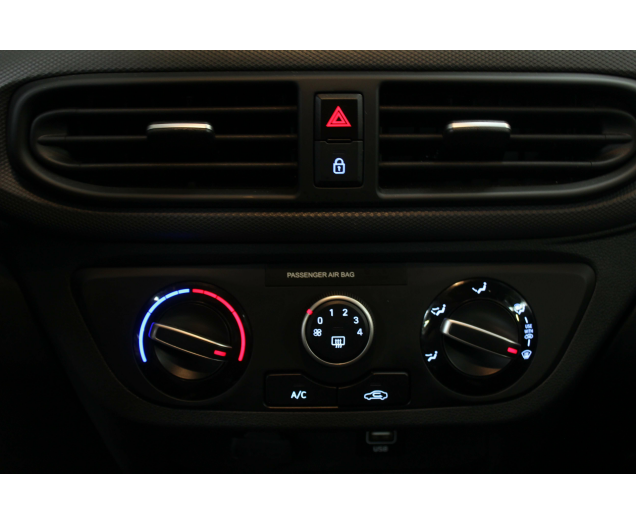Hyundai I10 1.0i Airco, Parkeersensoren, stoelverwarming,.. GTSC