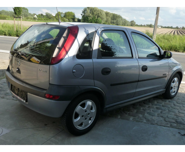 Opel Corsa !!!!! 109.000 km !!!! AIRCO !!! Autohandel Eddy Vanderhaeghen