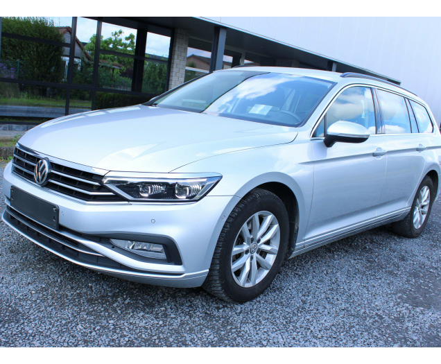 Volkswagen Passat Variant 1.6 TDI BUSINESS DSG CAMERA NAVI TREKHAAK HEAD UP Christian Cars