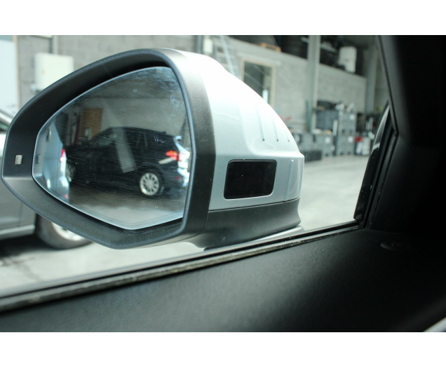 Audi A4 30 TDI  ADAPTIVE CRUISE CAMERA COCKPIT  DODEHOEK Christian Cars