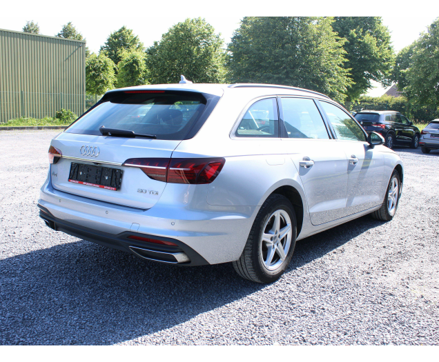 Audi A4 30 TDI  ADAPTIVE CRUISE CAMERA COCKPIT  DODEHOEK Christian Cars