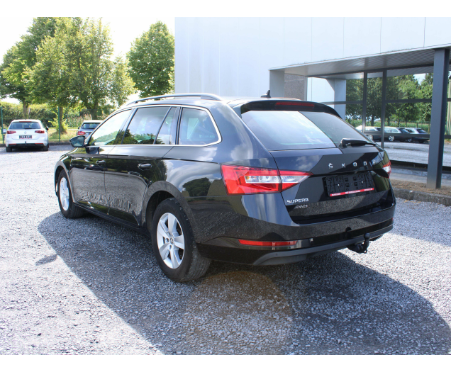 Skoda Superb 1.6  TDI CAMERA NAVI TREKHAAK APPLE CARPLAY DAB Christian Cars