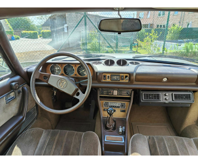 Peugeot 504  AutoLinck - De link voor Uw wagen!