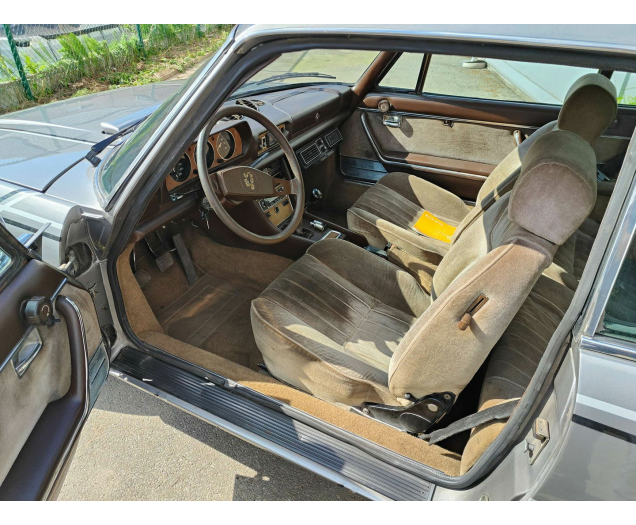 Peugeot 504  AutoLinck - De link voor Uw wagen!