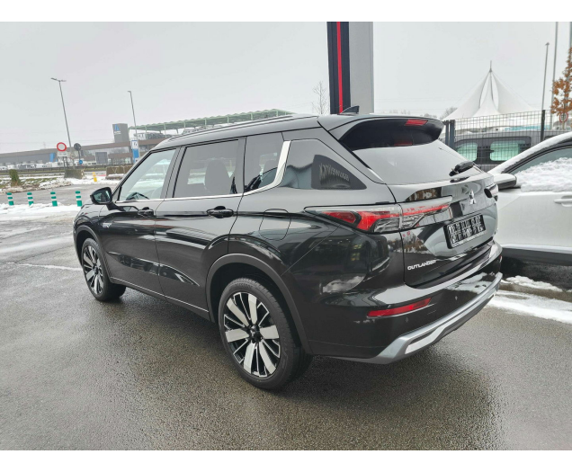 Mitsubishi Outlander INSTYLE + AutoLinck - De link voor Uw wagen!