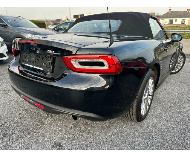 Fiat 124 Spider 1.4 Multiair 12 Maanden waarborg  6000 KM Autohandel Moreno