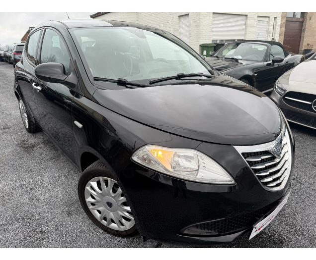 Lancia Ypsilon Y 0.9 TwinAir 12 maanden waarborg Autohandel Moreno