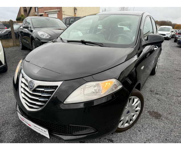 Lancia Ypsilon Y 0.9 TwinAir 12 maanden waarborg Autohandel Moreno