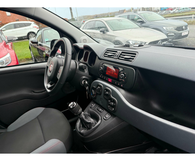 Fiat New Panda 12 Maanden waarborg Autohandel Moreno