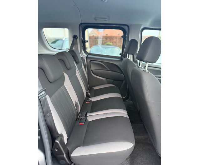 Fiat Doblo Doblo 1.6 d applecapplay camera 5 zit lichtevracht Autohandel Moreno