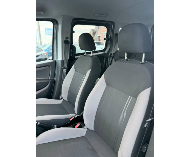 Fiat Doblo Doblo 1.6 d applecapplay camera 5 zit lichtevracht Autohandel Moreno