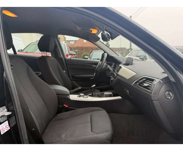 BMW 116 116i navi 12 maanden waarborg Autohandel Moreno
