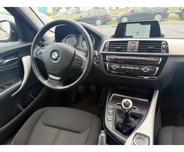 BMW 116 116i navi 12 maanden waarborg Autohandel Moreno