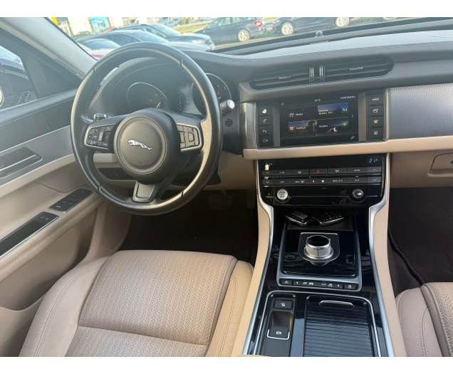 Jaguar XF XF 2.0 Turbo 12Maanden waarborg Autohandel Moreno