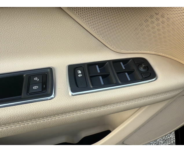 Jaguar XF XF 2.0 Turbo 12Maanden waarborg Autohandel Moreno